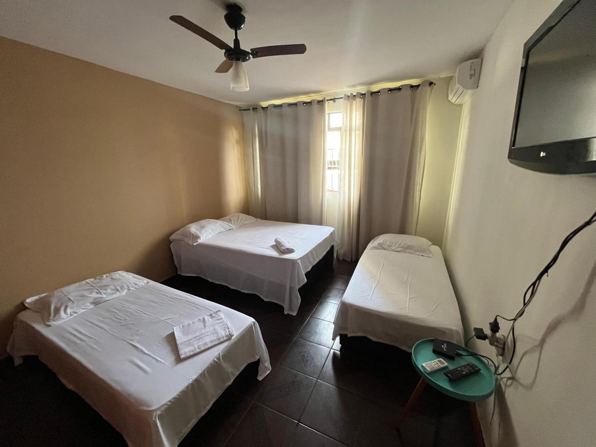 Casa Quintal Bueno! 5 Quartos Com Ar Split E Internet Ultra! Perto Do Melhor De Goiania! Marista Parques Areiao E Vaca Brava Hospital Premium Mater Dei Blue Fit Perdomo Goiania Shopping! エクステリア 写真