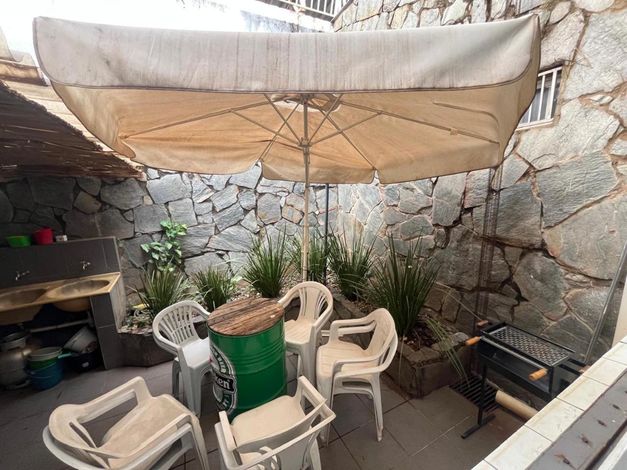 Casa Quintal Bueno! 5 Quartos Com Ar Split E Internet Ultra! Perto Do Melhor De Goiania! Marista Parques Areiao E Vaca Brava Hospital Premium Mater Dei Blue Fit Perdomo Goiania Shopping! エクステリア 写真