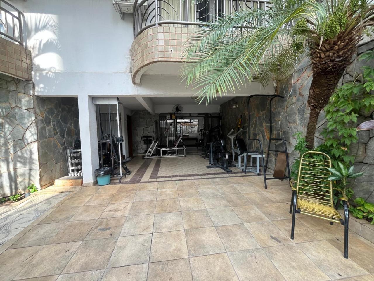 Casa Quintal Bueno! 5 Quartos Com Ar Split E Internet Ultra! Perto Do Melhor De Goiania! Marista Parques Areiao E Vaca Brava Hospital Premium Mater Dei Blue Fit Perdomo Goiania Shopping! エクステリア 写真