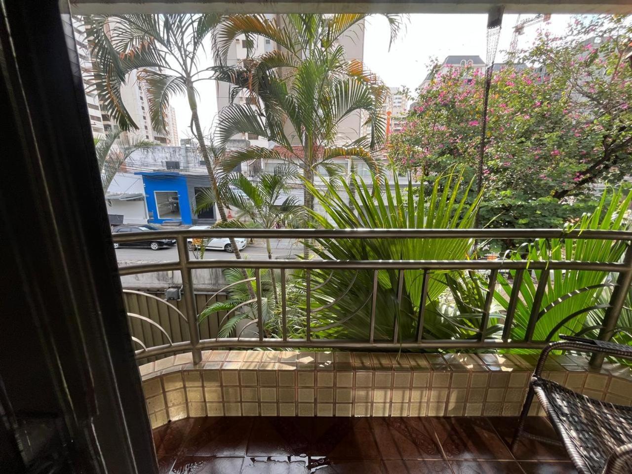Casa Quintal Bueno! 5 Quartos Com Ar Split E Internet Ultra! Perto Do Melhor De Goiania! Marista Parques Areiao E Vaca Brava Hospital Premium Mater Dei Blue Fit Perdomo Goiania Shopping! エクステリア 写真